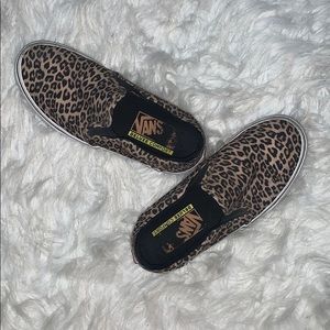 Cheetah print comfy vans size 8
